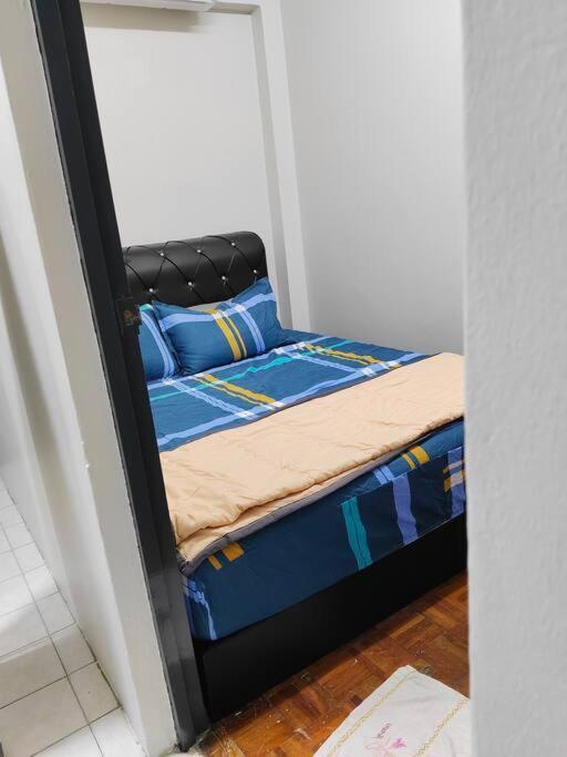 Nur Homestay Permai Damansara Damai Petaling Jaya Exterior photo